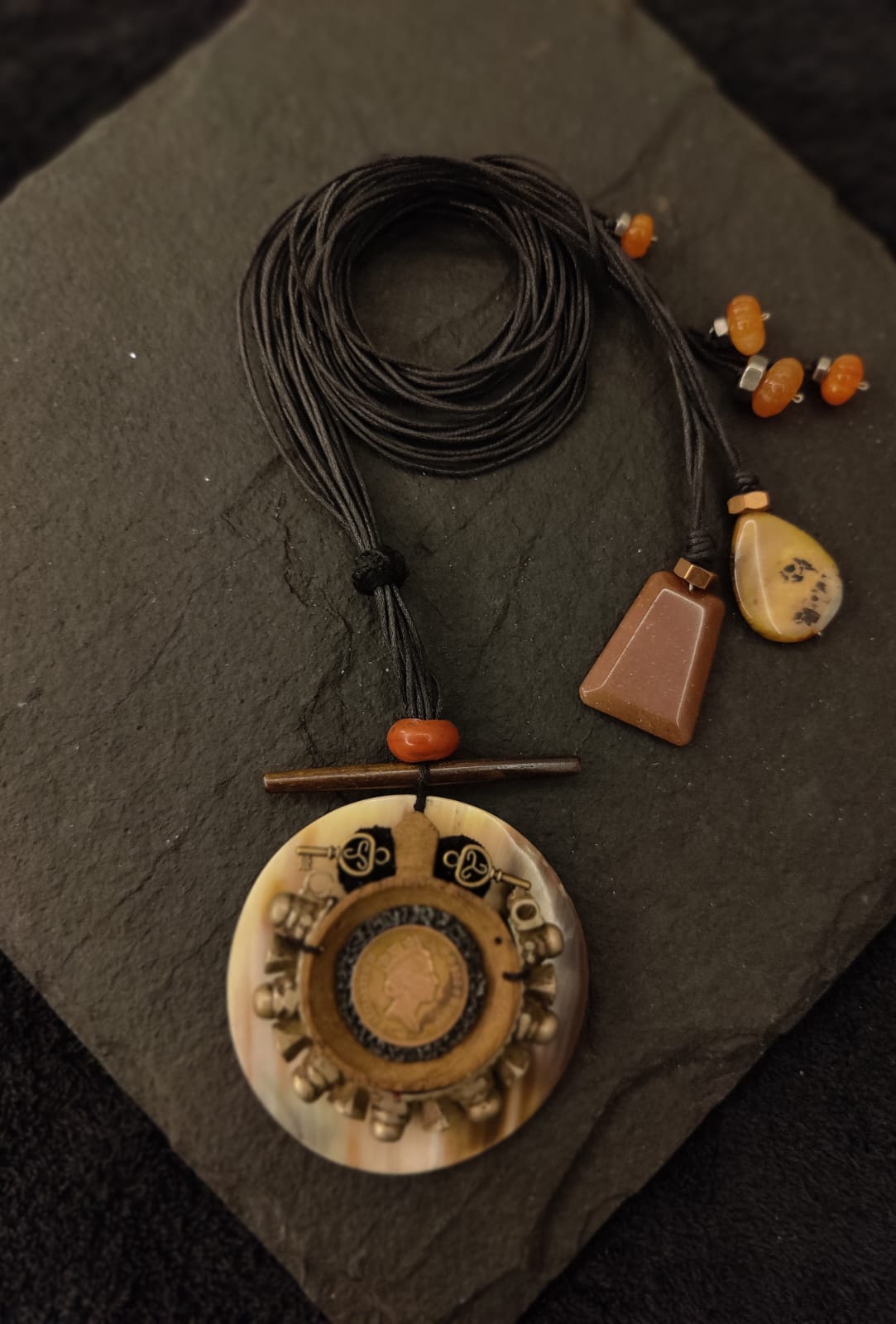 Disc necklace