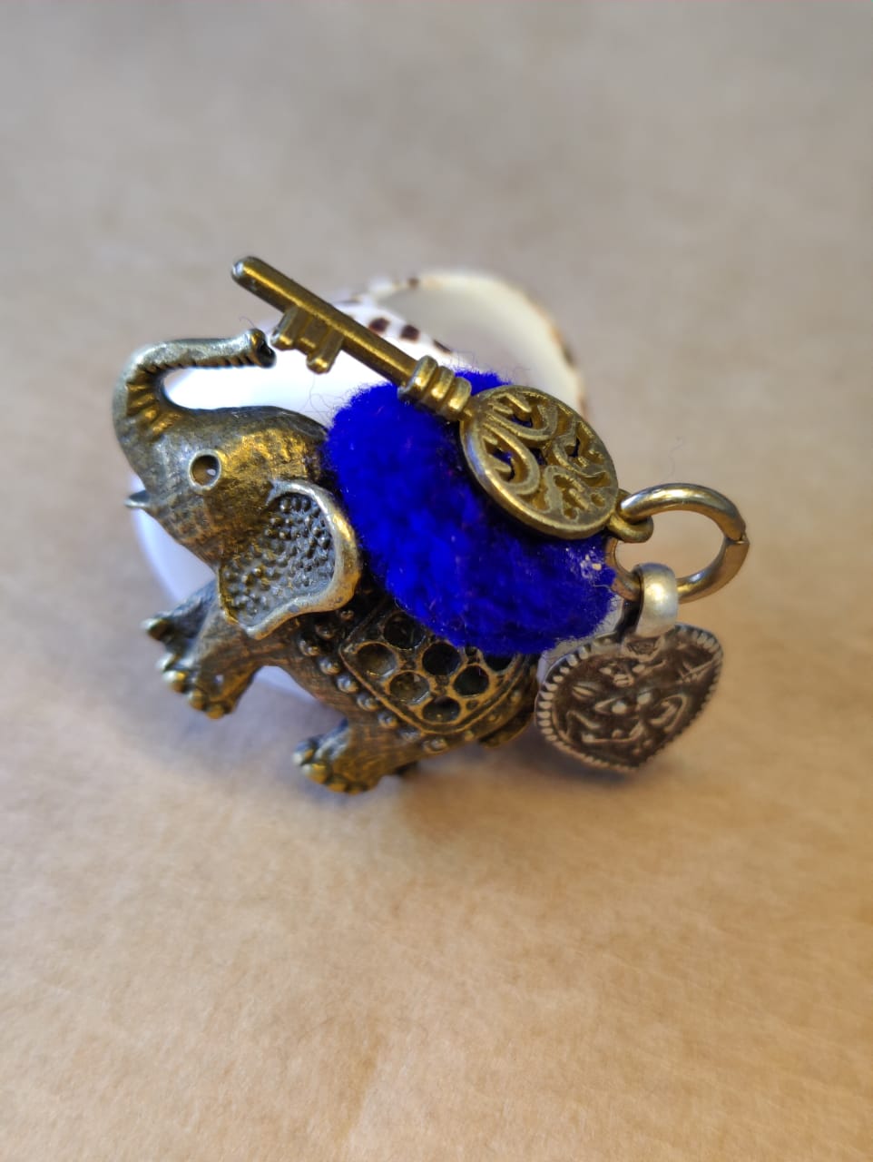 Silver motif elephant ring