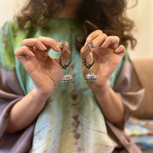 Load image into Gallery viewer, Silver Jhumkis

