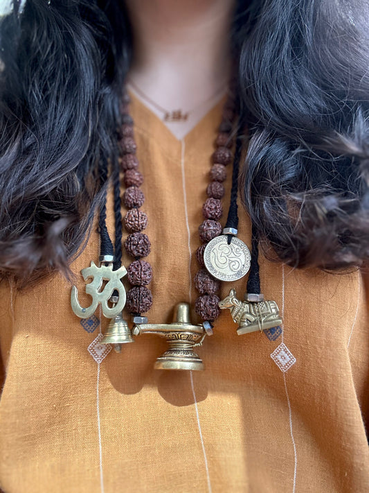Maheshvara necklace