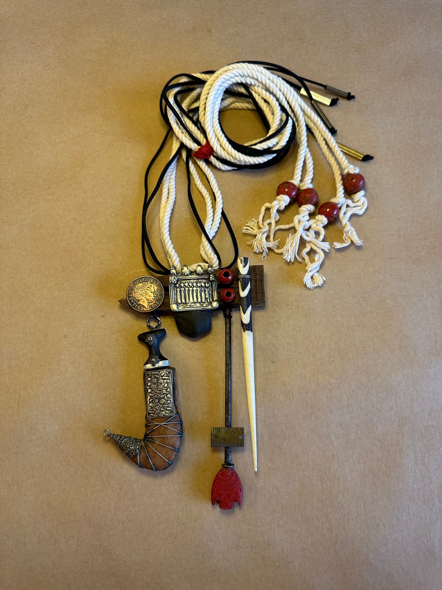 Silver tabiz antique knife necklace