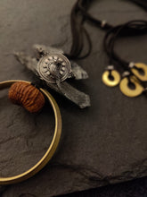 Load image into Gallery viewer, Stone necklace

