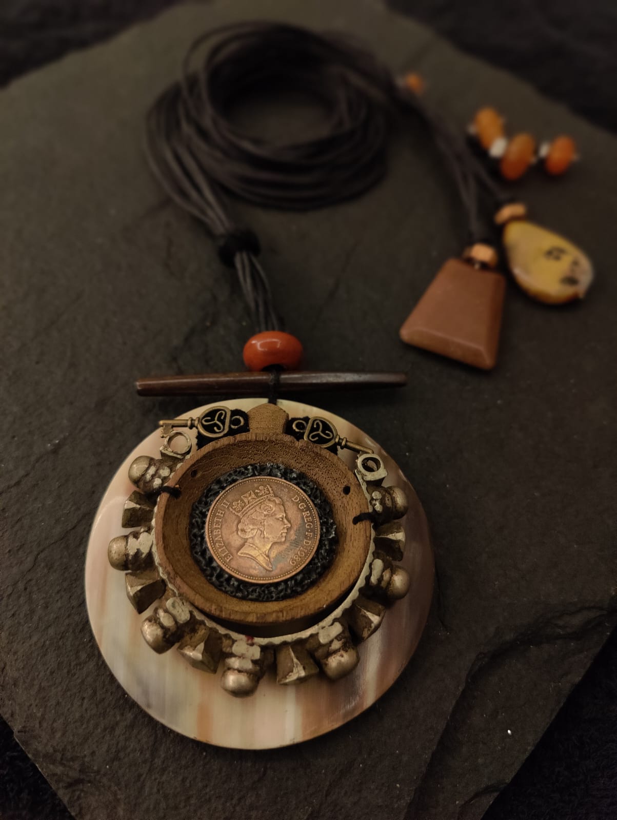 Disc necklace