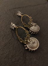 Load image into Gallery viewer, Silver Jhumkis
