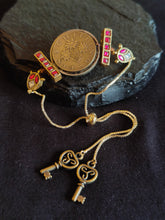 Load image into Gallery viewer, Kundan coin bracelets
