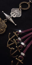 Load image into Gallery viewer, Pillar necklace
