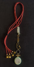 Load image into Gallery viewer, Pillar necklace

