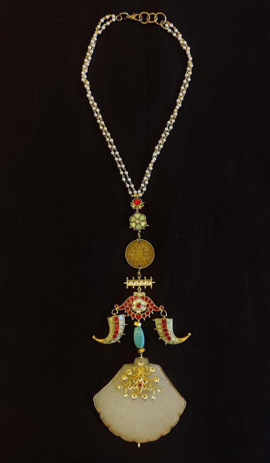 Noor Crescent Pendant Necklace