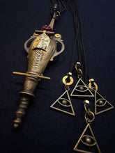 Load image into Gallery viewer, Trishul Antique Kajal Box Necklace
