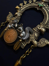 Load image into Gallery viewer, Cowrie Necklace
