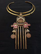 Load image into Gallery viewer, Antique Brass Comb Hasdi

