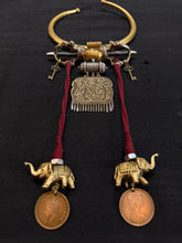 Load image into Gallery viewer, Antique Vajra Comb Hasdi
