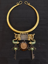 Load image into Gallery viewer, Antique Key Hasdi
