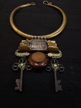 Load image into Gallery viewer, Antique Key Hasdi

