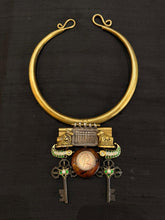Load image into Gallery viewer, Antique Key Hasdi
