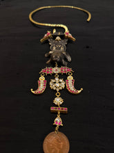 Load image into Gallery viewer, Frog Brass Hasdi
