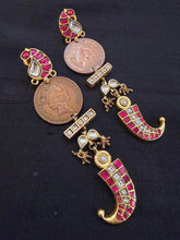 Load image into Gallery viewer, Brass earrings

