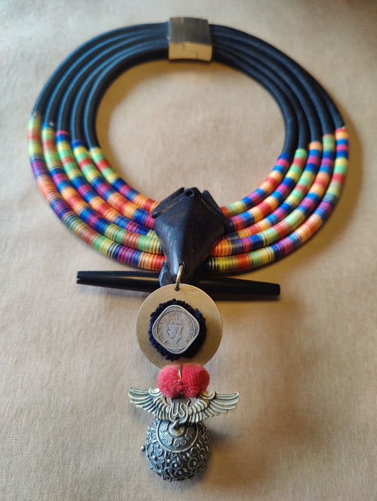 African thread collar
