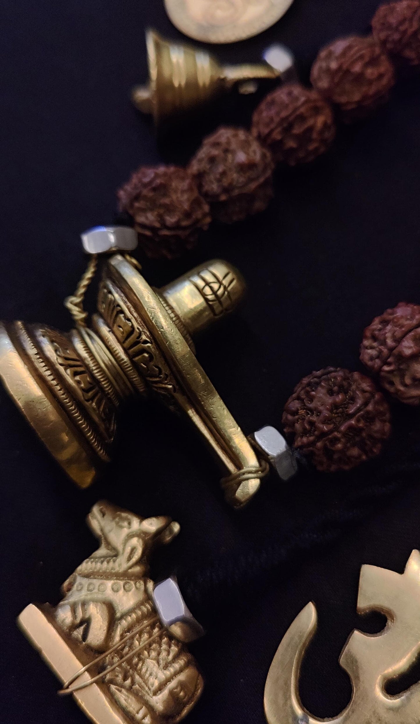 Maheshvara necklace
