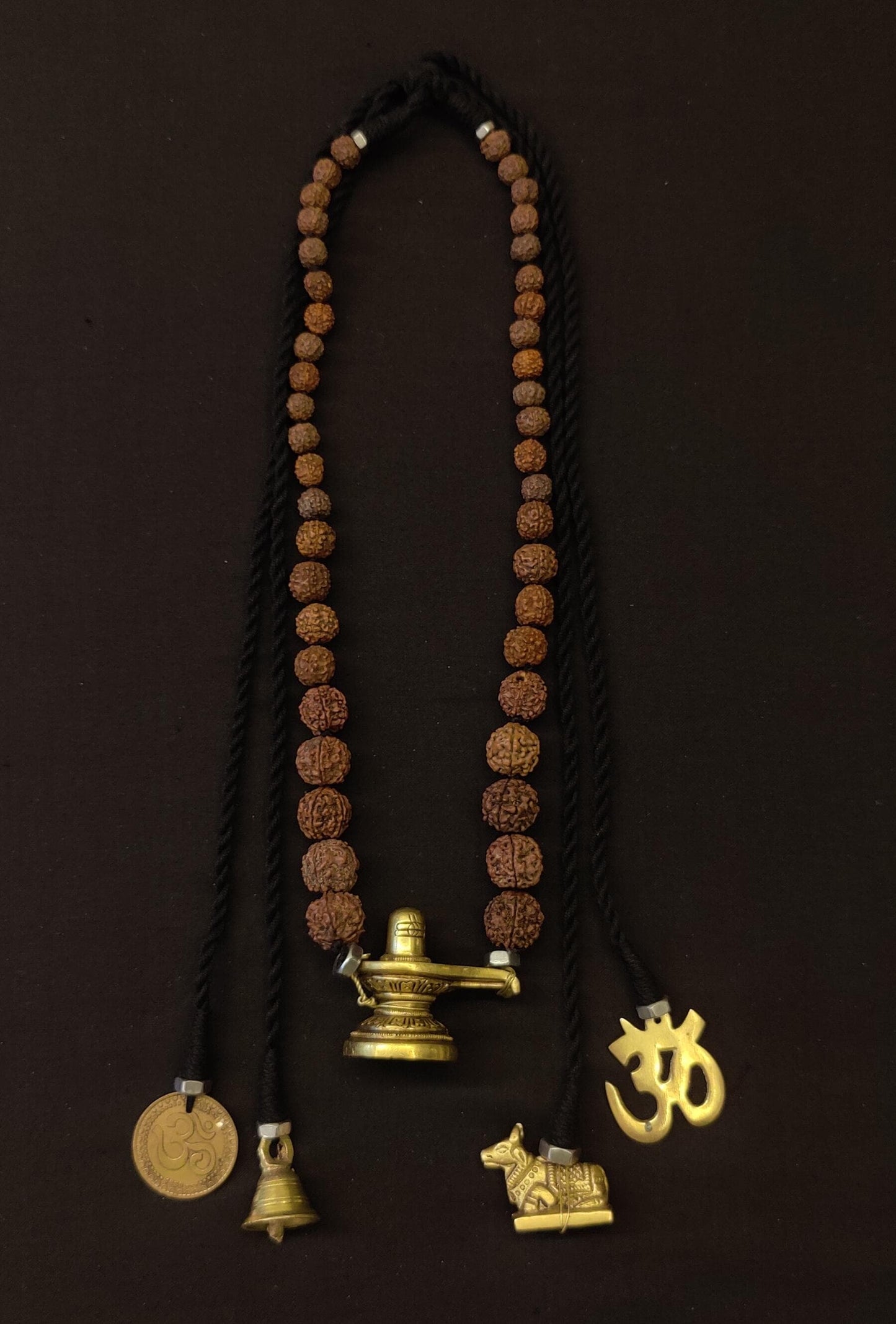 Maheshvara necklace