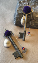 Load image into Gallery viewer, Antique key cowrie earring
